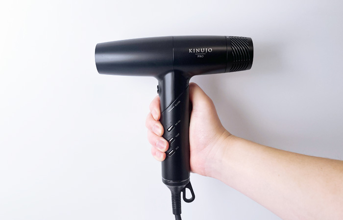イマイチ】美容師が絹女プロドライヤーを口コミレビュー｜通常との違い