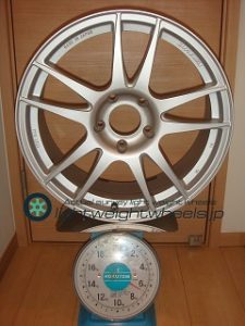 DUNLOP DIREZZA RSC 17inch 7J offset+43mm PCD114.3mm-5H 重量計測