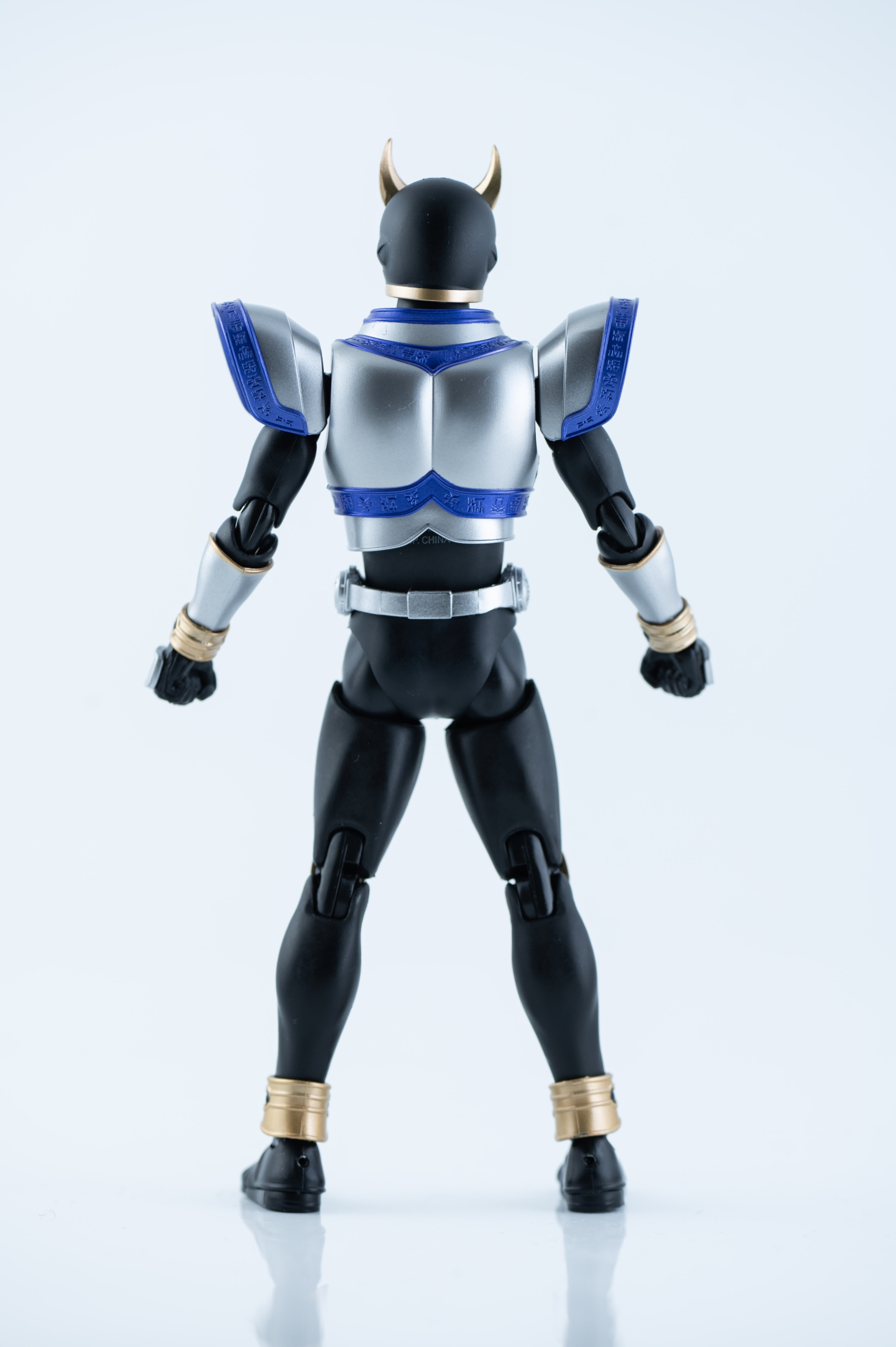 レビュー】S.H.figuarts 仮面ライダークウガ タイタンフォーム 真骨彫