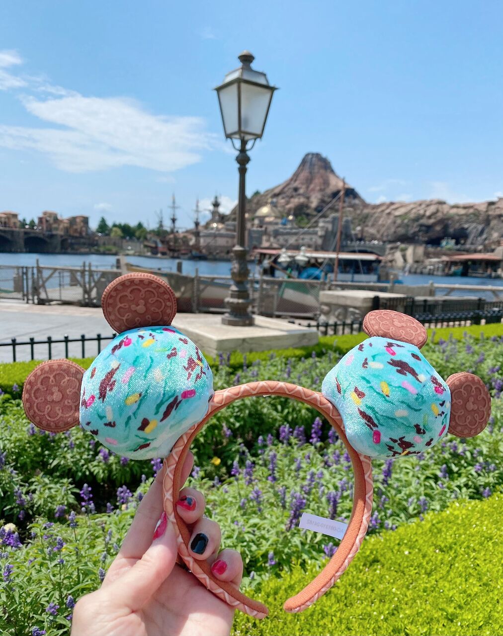 ミッキー、チョコミントアイスを2つ食べる : ダッフィー大好き 美影の