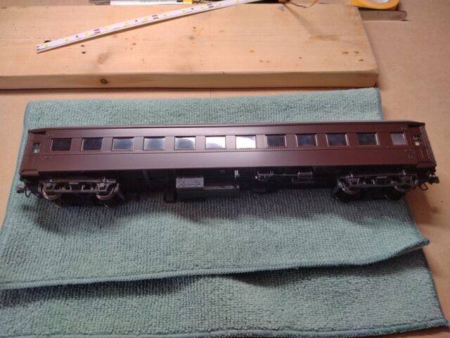 オハフ33・オハ35（茶）KATO HOゲージ 車内灯、着席人形付き YouTube