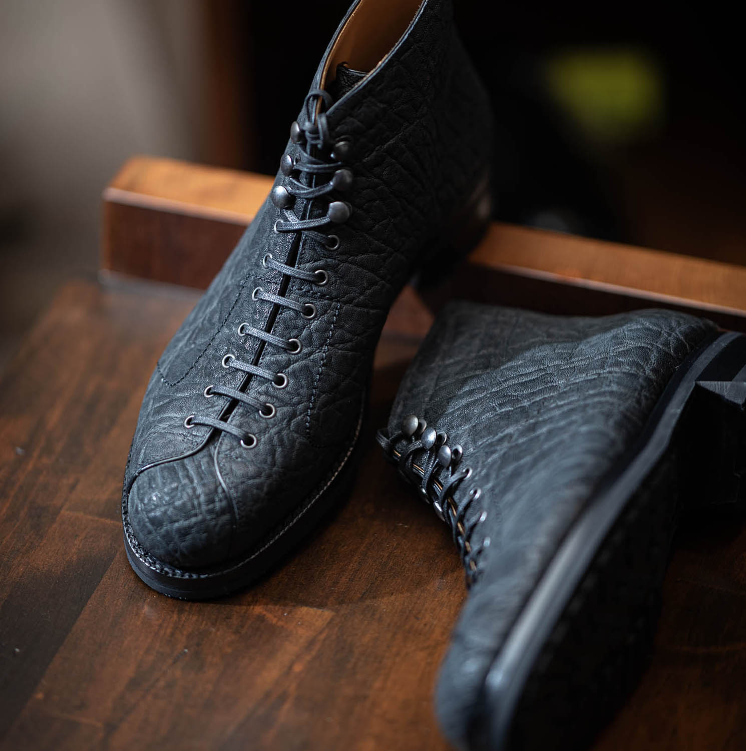 象革の魅力！】職人技が光る 最高級モンキーブーツ : NATORIYAのブログ