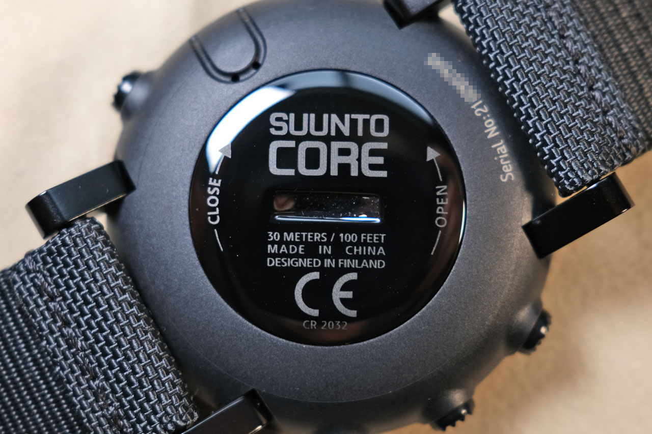 SUUNTO CORE BLACK RED : Salaryman C3