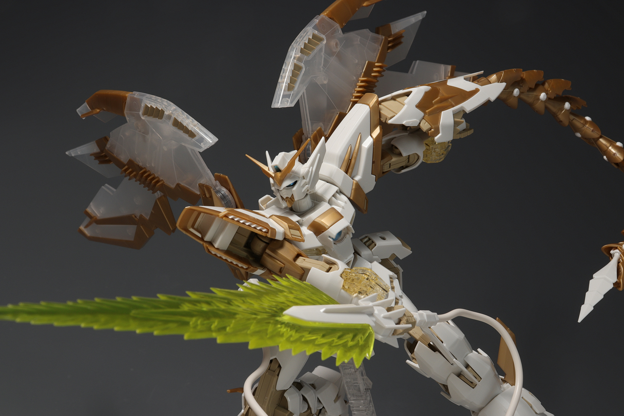 MG ガンダムエピオンEW ［CROSS CONTRAST COLORS / CLEAR WHITE