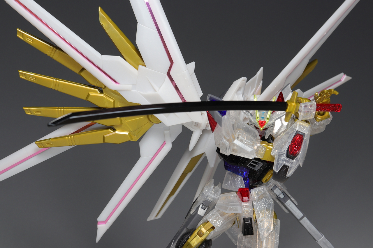HG マイティーストライクフリーダムガンダム ［リミテッドクリア