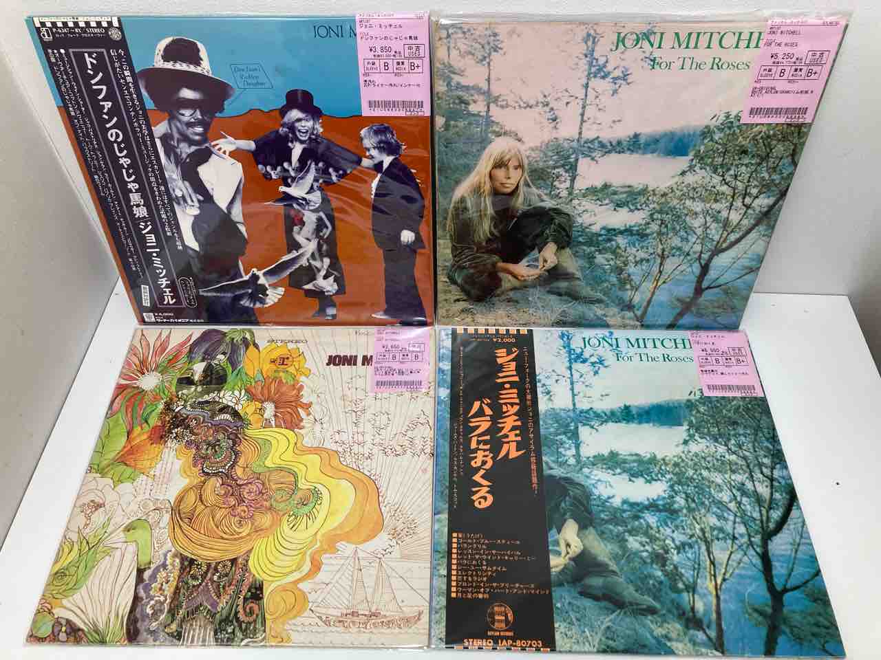 MC5」「MERCHANTS OF DREAM」「LEATHERCOATED MINDS」など、ロック