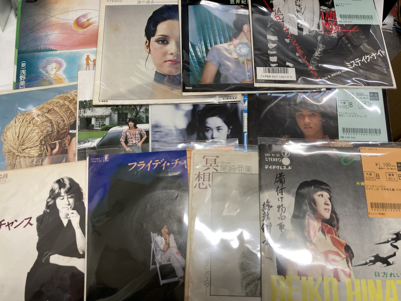 2/12(木)新着7インチレコード約300枚補充いたしました。 : ディスク