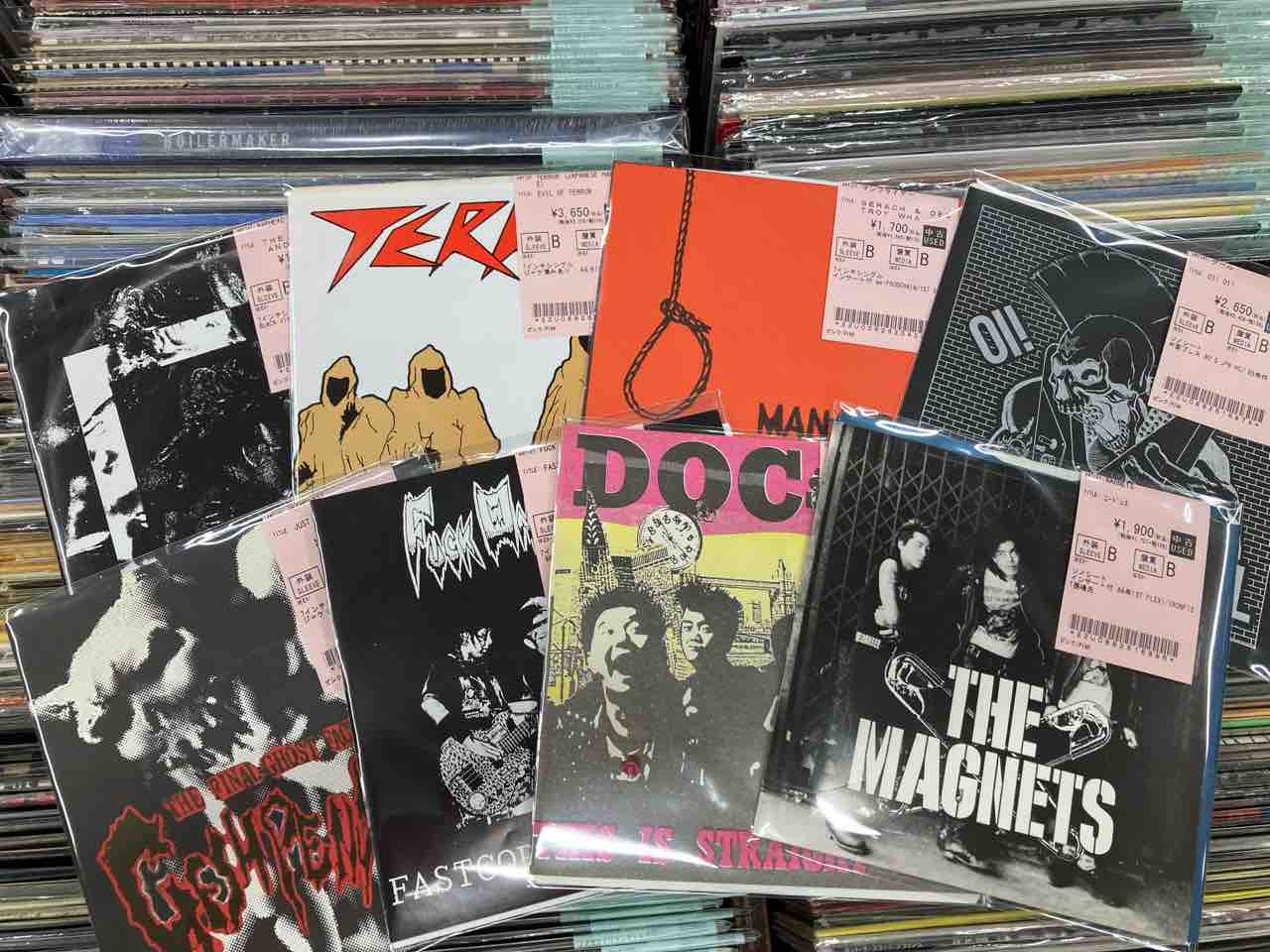 日本人パンク / ハードコアの7インチとソノシートが大量入荷