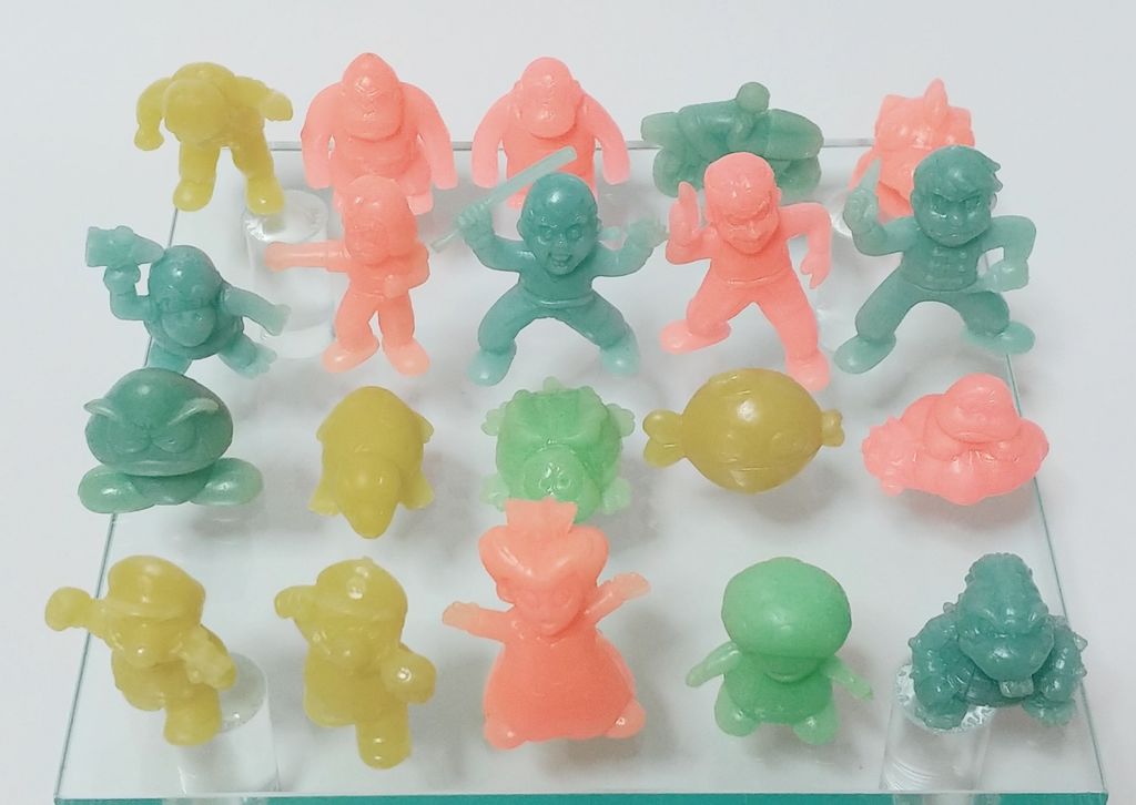 前編 ロッテ ファミコンチョコ 1弾 消しゴム 蓄光 スーパーマリオ