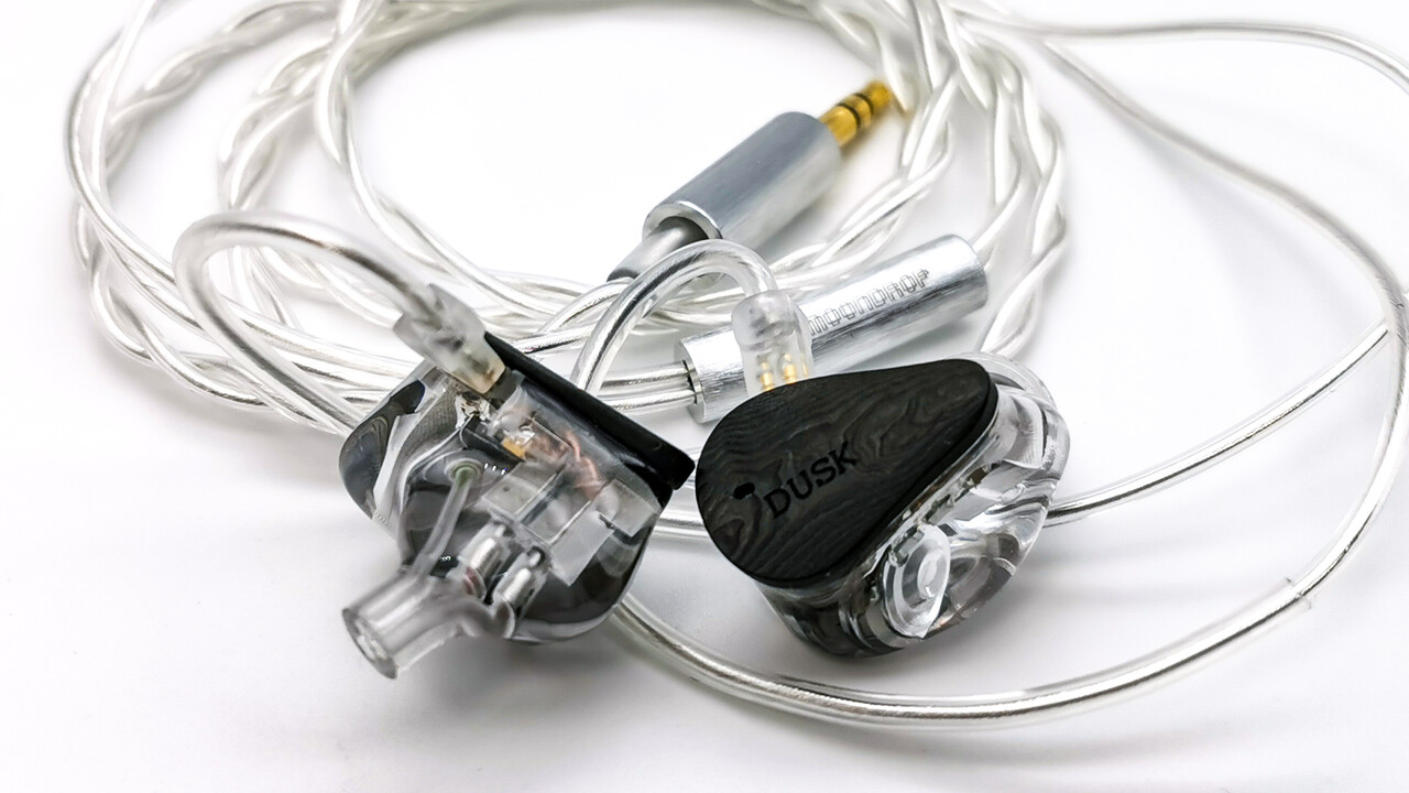 棚からレビュー】 「MOONDROP x Crinacle DUSK」 クールな外観に2DD+