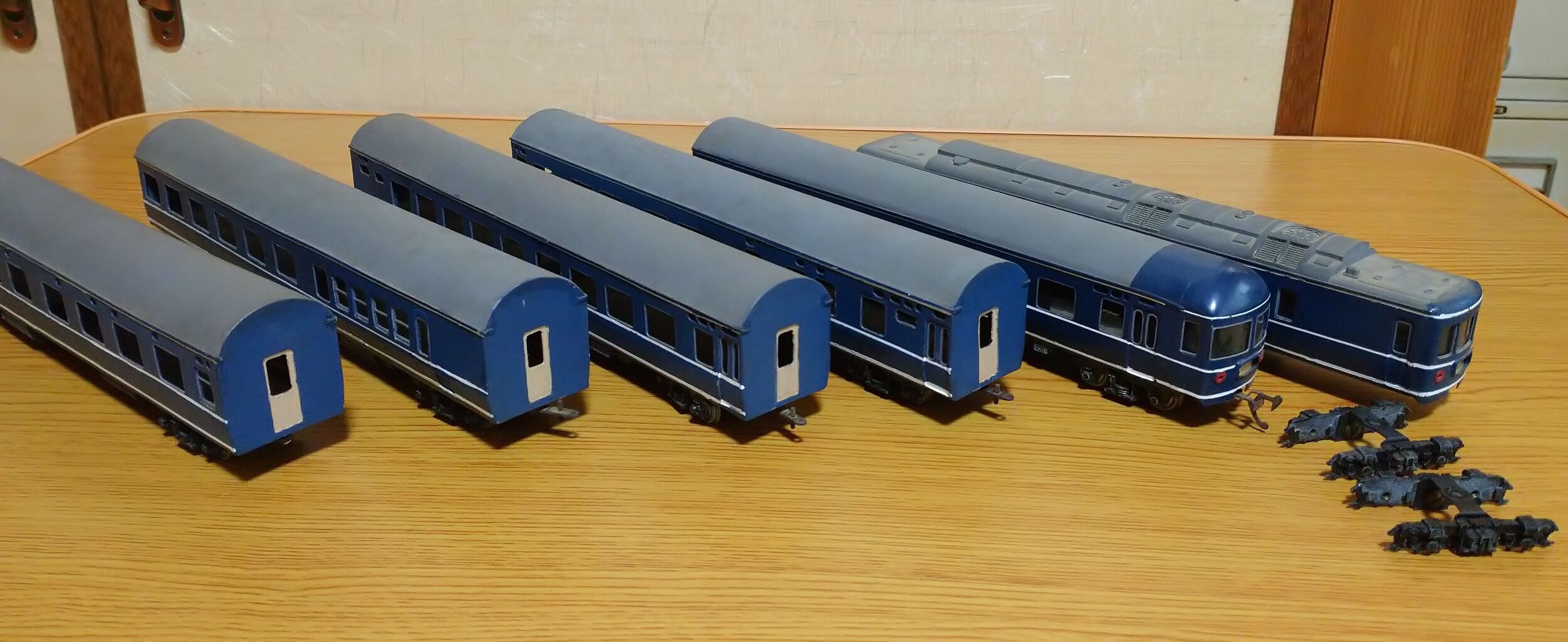 アリイの24系ブルトレ製作記（オハネフ25編） : カズさんの鉄道模型