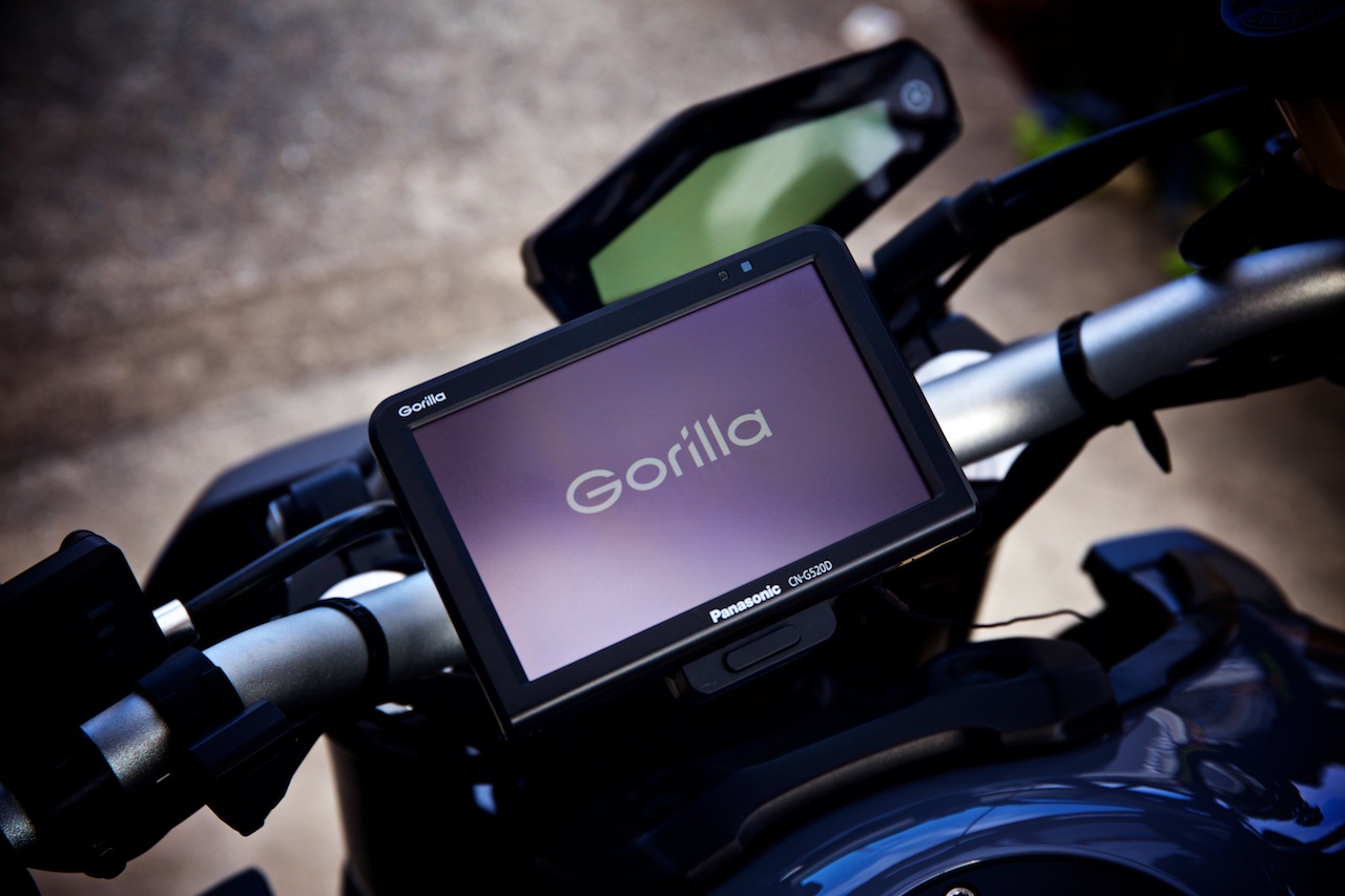 MT-09 ポータブルナビ ゴリラ CN-G520Dを取付けたけど : kamarin.net