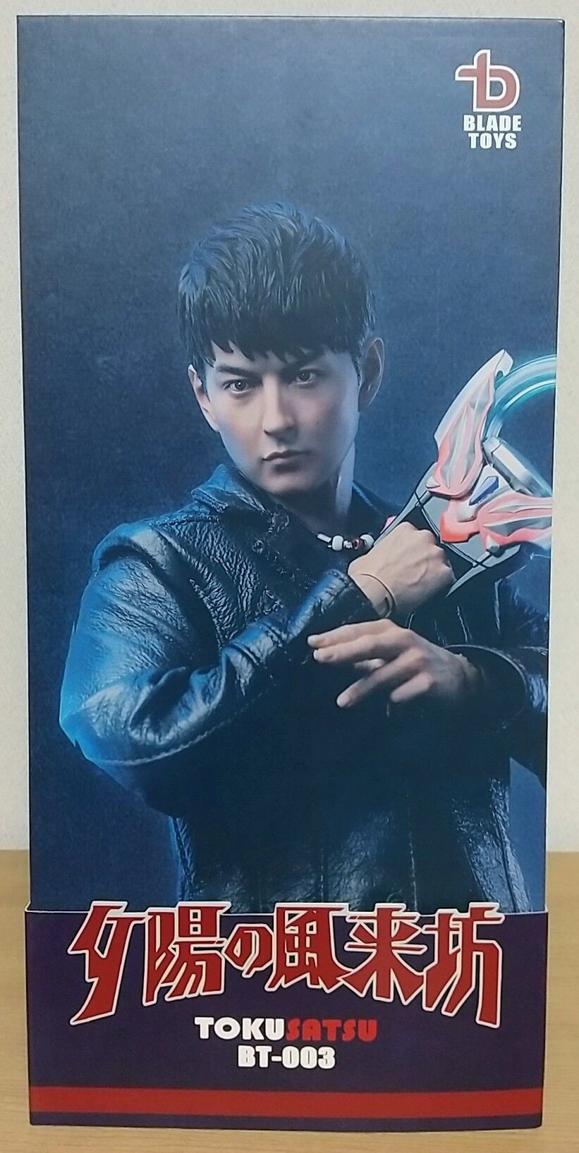 ウルトラマンオーブのクレナイガイの1/6スケールフィギュア】BLADE