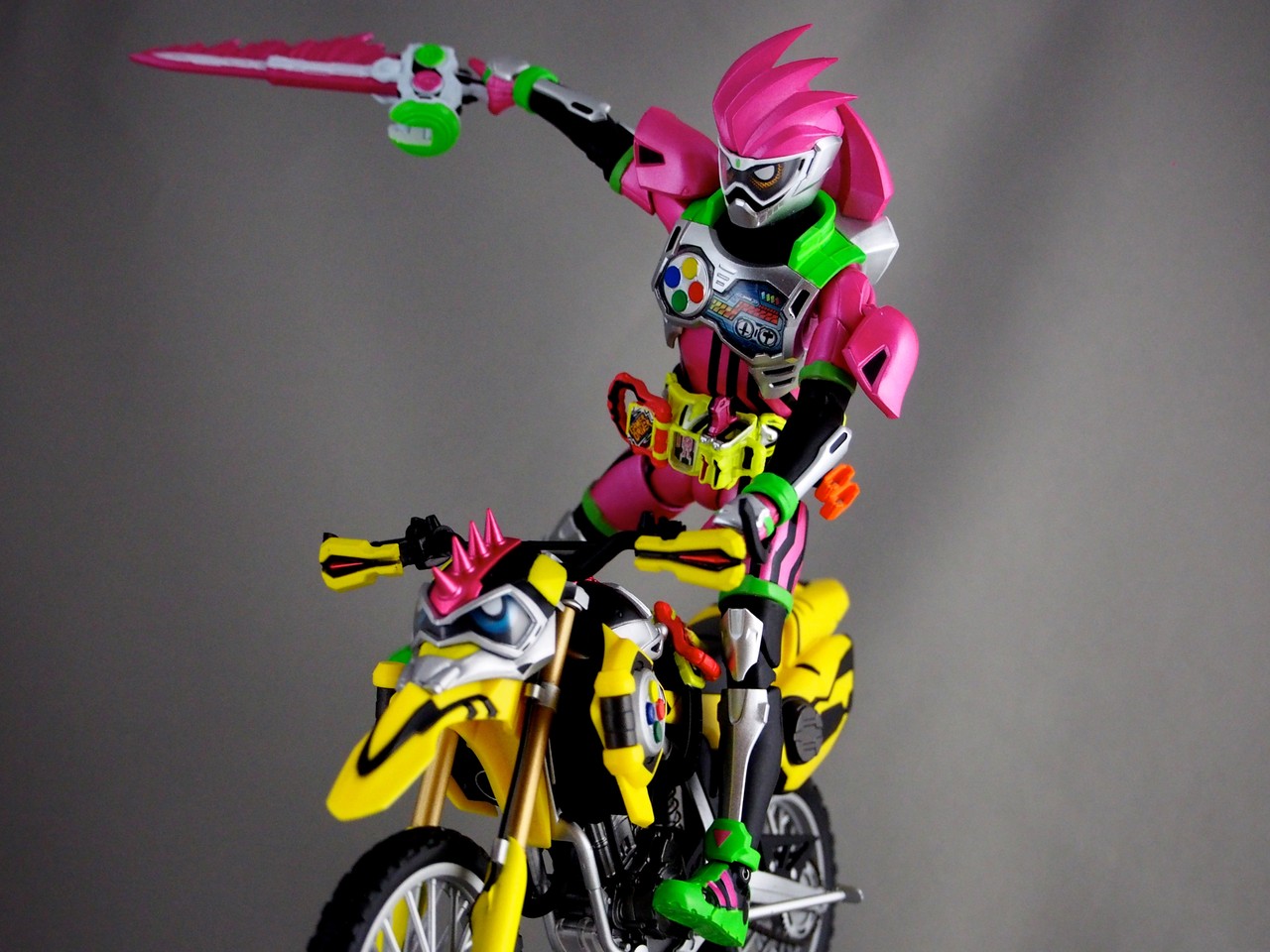 S.H.Figuarts 仮面ライダーレーザー バイクゲーマー レベル2 : 不玩全
