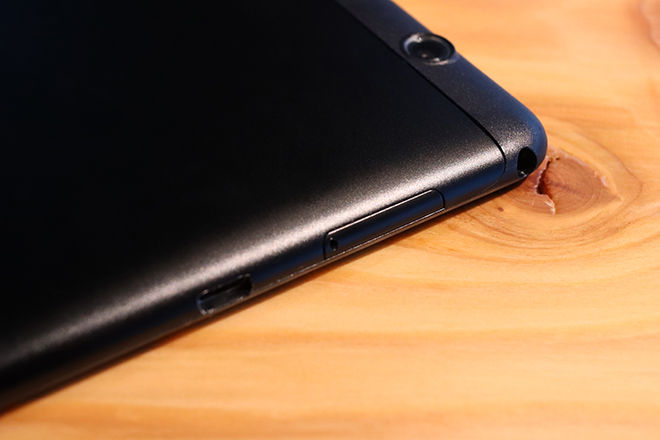 端末レビュー】10.1インチ大画面タブレットが登場。ビジネスもエンタメ