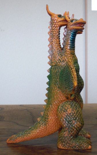 ブルマァク ジャイアントキングギドラ : クラウドベース（スペクトラム