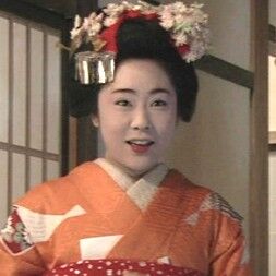金曜プレステージ 花いくさ～京都祇園伝説の芸妓・岩崎峰子（井上真央