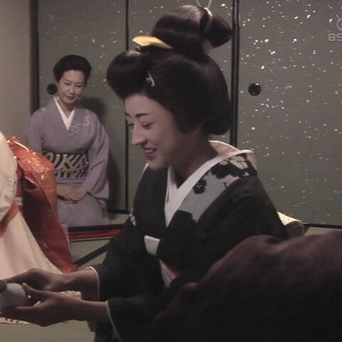 金曜プレステージ 花いくさ～京都祇園伝説の芸妓・岩崎峰子（井上真央