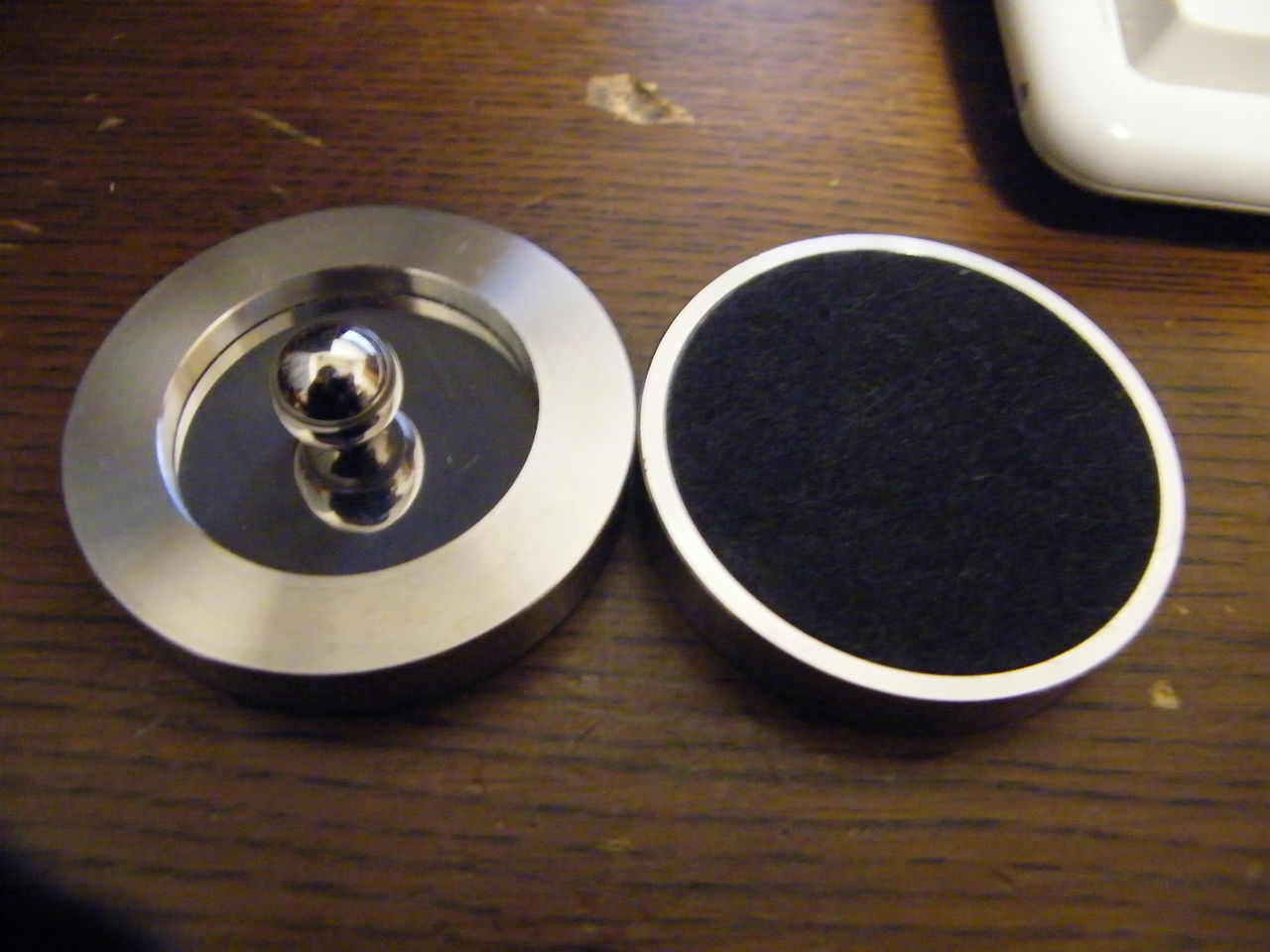 final audio designのインシュレーターDARUMA SANを試してみた