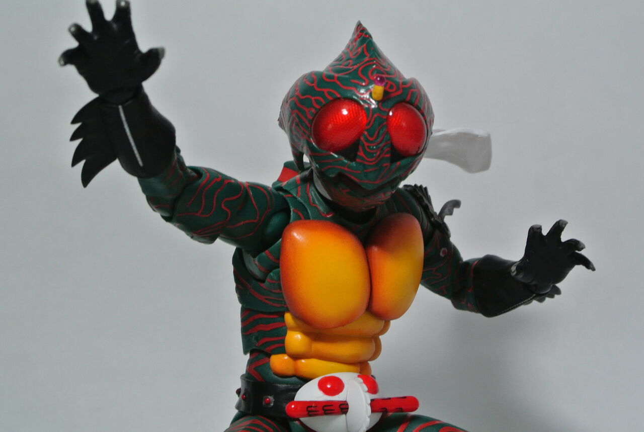 S.H.Figuarts 仮面ライダーアマゾン（真骨彫製法） レビュー : ハニワ