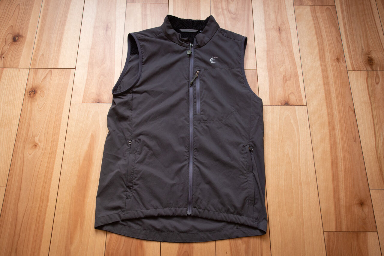 暖か涼しいベスト [TETON BROS. Scrambling Octa Vest] : 山に野に川に
