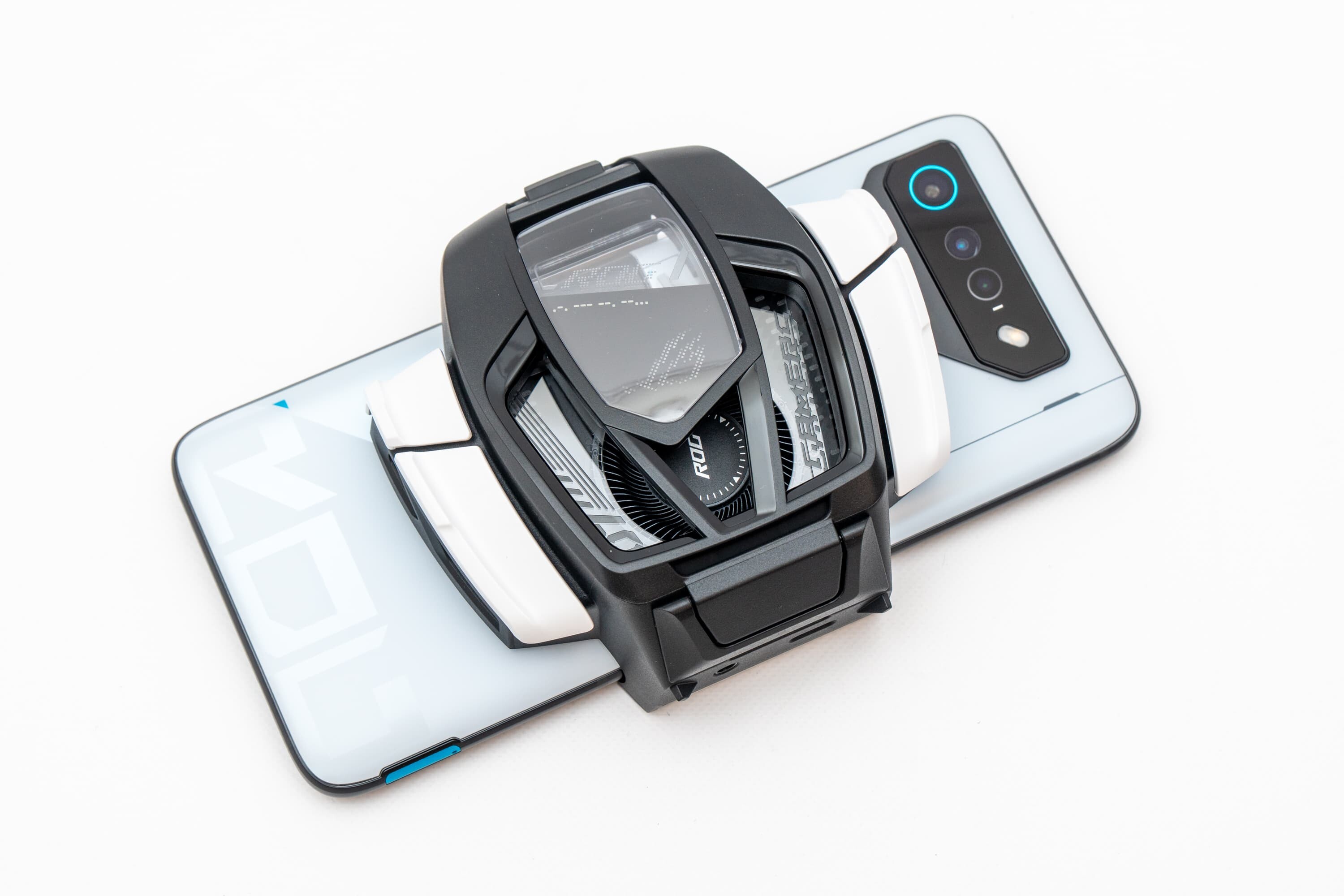 AeroActive Cooler 7の単体販売は無し 入手するにはROG Phone 7