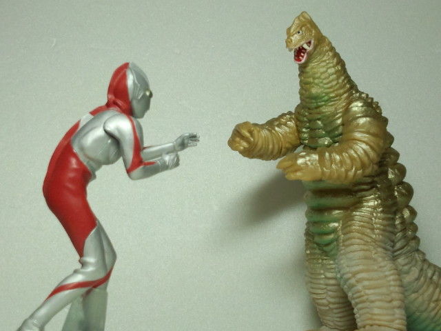 サタコレ「レッドキング二代目」（雪上Ver.） : 怪獣バイパス