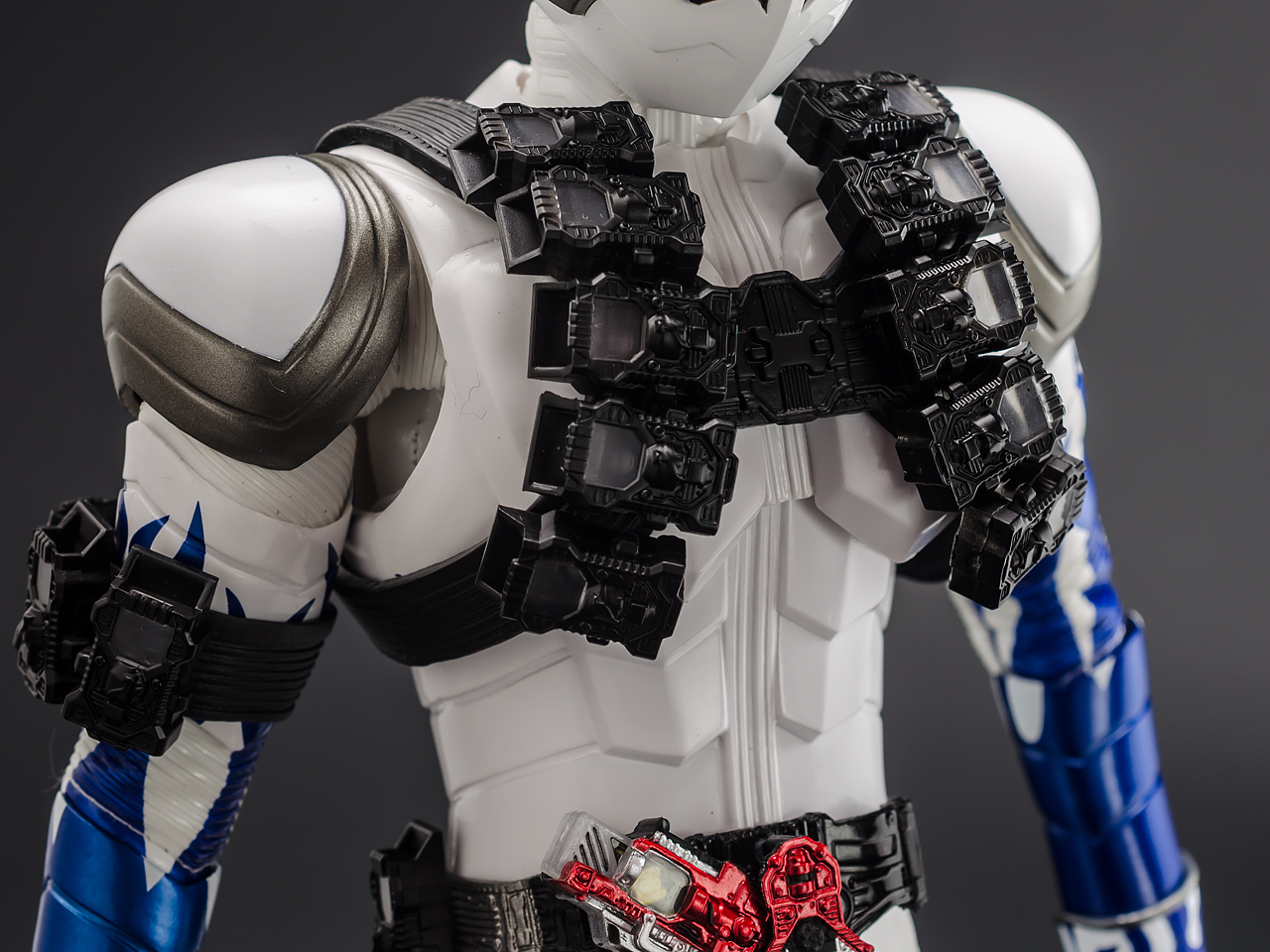 メディコム・トイ RAH DX 仮面ライダーエターナル レビュー : きんけつ