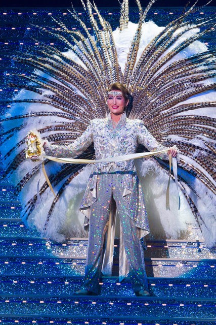 新生月組が一丸となって盛り上げる珠城りょうトップお披露目公演 宝塚