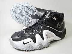 ナイキのエアズームアップテンポ5 プレミアム♪ : 山梨の