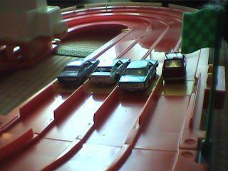 トミカ グランプリサーキット : トミカ解体所