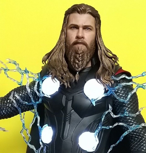 ブラックライトなどで光る雷エフェクトパーツてんこ盛り】ムービー