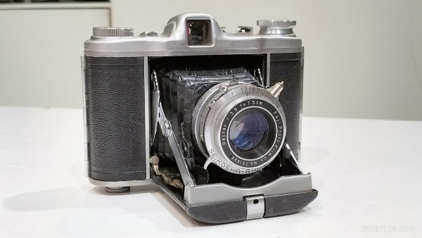 1950/昭和25/FUJIFILM/FUJICA SIX Model IIC/120フィルム/蛇腹カメラ
