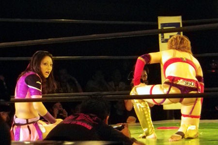 WAVE＠新宿 「catch the WAVE 2011 FINAL」 : いざプロレス観戦記