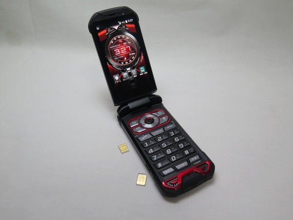 auの国内唯一なタフネスガラホ「TORQUE X01」のSIMロック解除