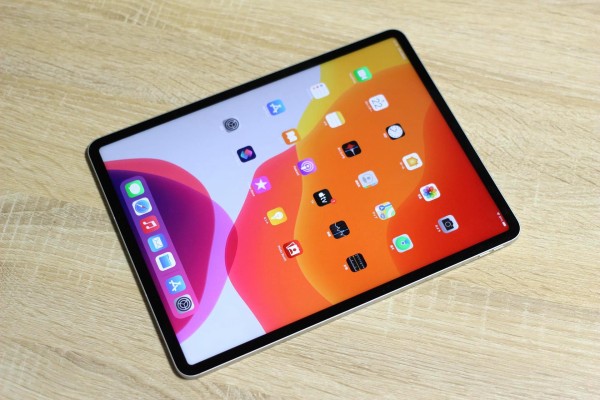 AppleのM1チップ＆ミニLED搭載の高性能タブレット「12.9インチiPad Pro