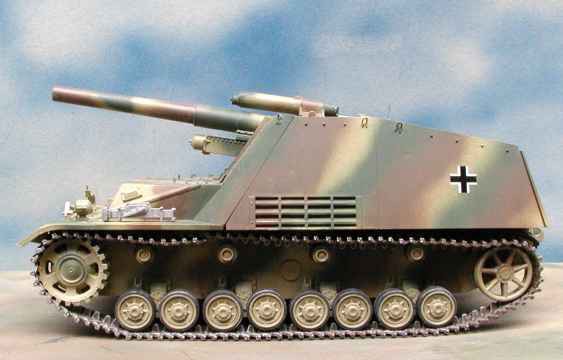 ◉フンメル自走砲（DRAGON 1/35）1990年代後半に完成 : T.M.のプラモMUSEUM