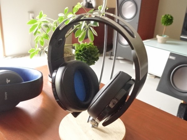 PS4 公式ヘッドセット】プレミアムワイヤレスサラウンドヘッドセット