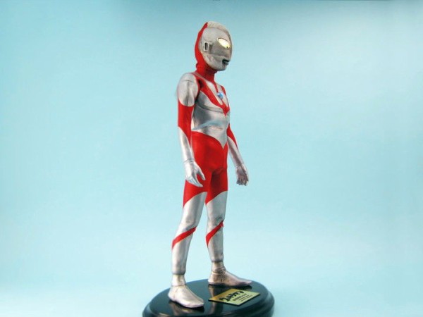 ハンサムタロウエム謹製 ウルトラマン TYPE A 電飾発光改造！ : Yaman