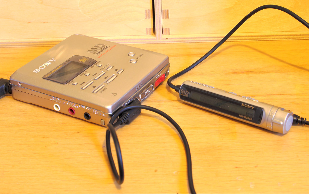 SONY MZ-R55 ポータブルMDプレーヤー ゴールド SONY MZ-R55 MD Walkman