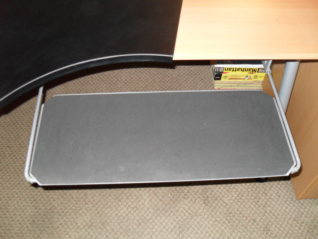 Ikea Galant Desk w/ Knos Desk Pad & Summera Pull-out Keybo… | Flickr