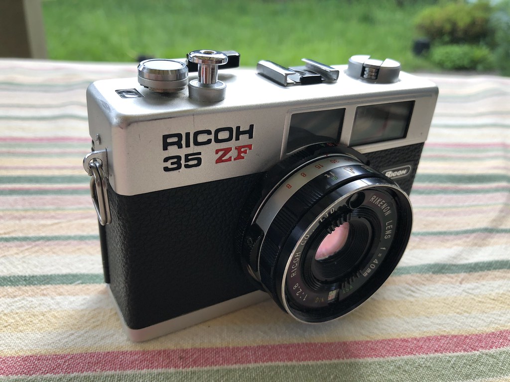 Ricoh 35 ZF: Another new-old camera enters the stable – Urban
