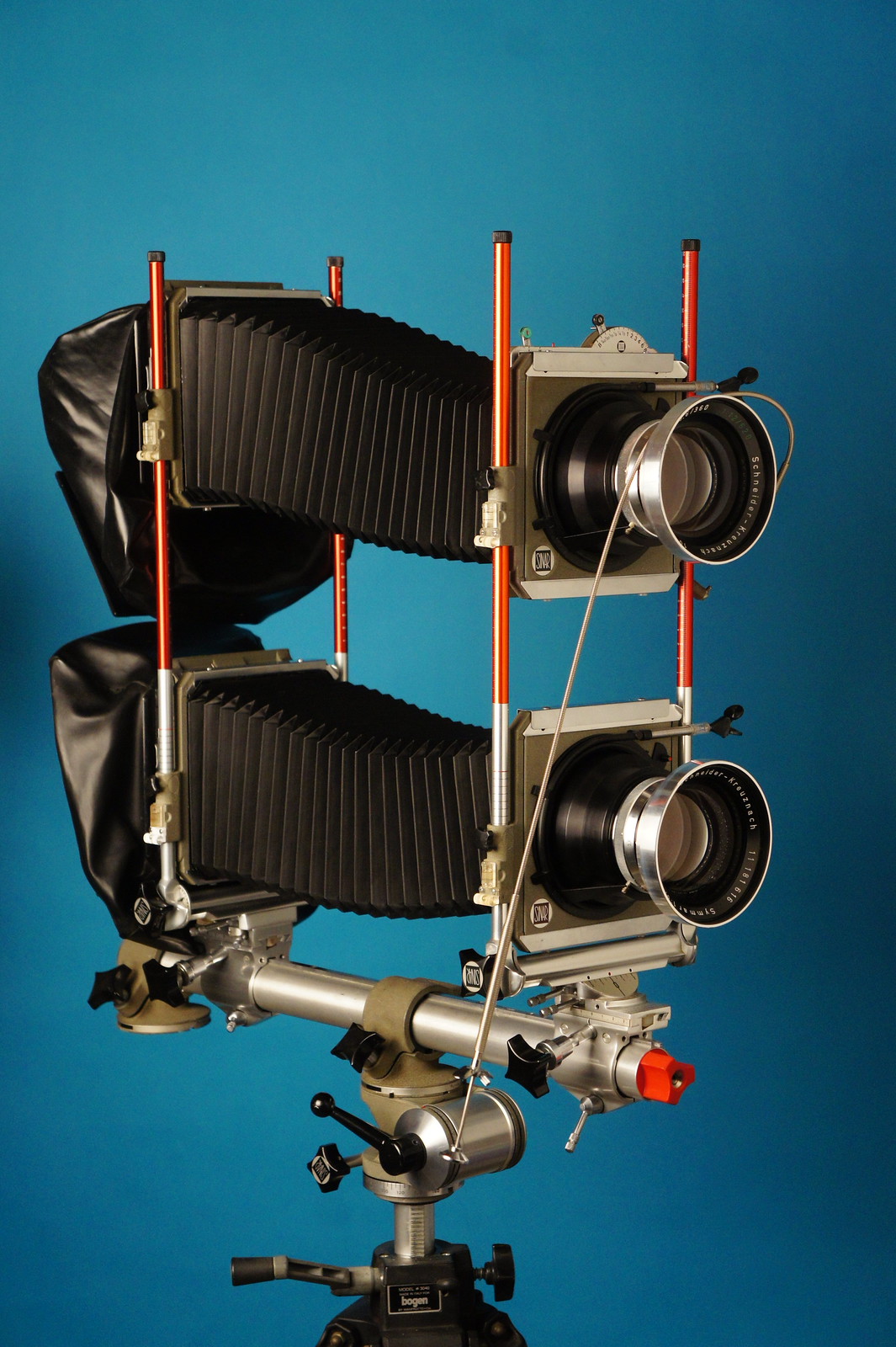 Cambo TWR 54 - 4x5 Twin Lens Reflex (like Gowlandflex) Question