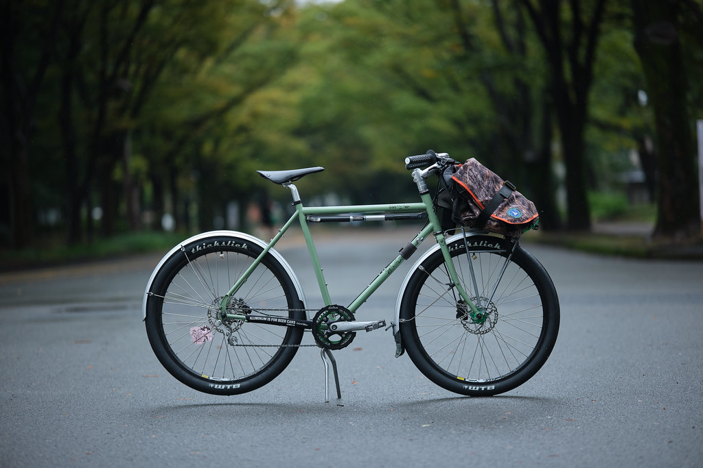 Issue's *SURLY* disc trucker / BUILT BY BLUE LUG - CUSTOMER'S BIKE