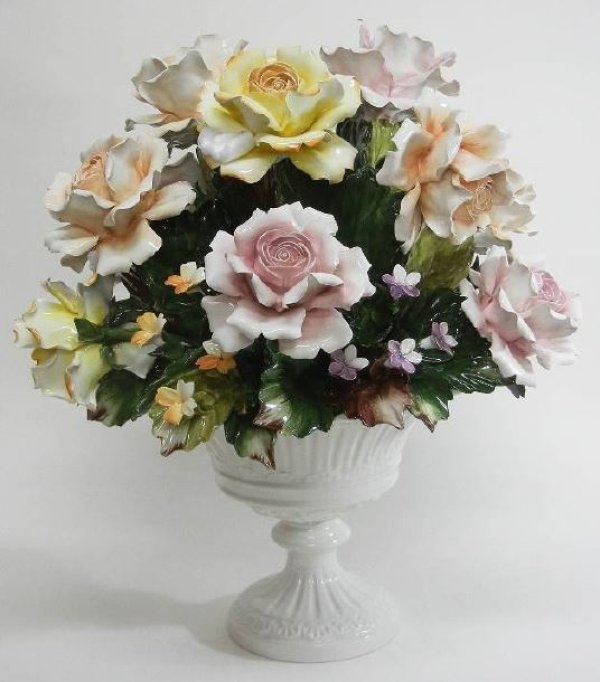 イタリア製 輸入雑貨 カポディモンテ焼き 磁花 本物 ローズ 置物 バラ