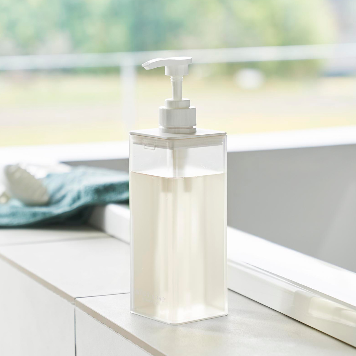 山崎実業 MIST たっぷり洗剤が出るディスペンサー ミスト シャンプー