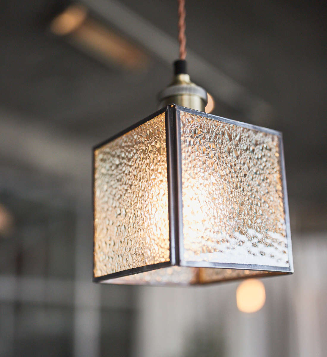 ペンダントライト ステンドグラスライト 四角 E26 – ハウジー