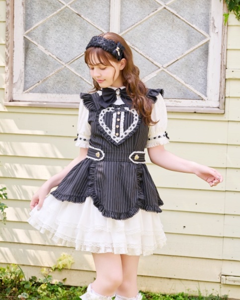 ハートエプロンワンピース ｜ LIZ LISA（リズリサ）公式通販 ｜ Tokyo