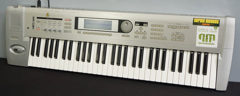 Korg Triton LE 61 Key Digital Polyphonic Synthesiser Sequencer