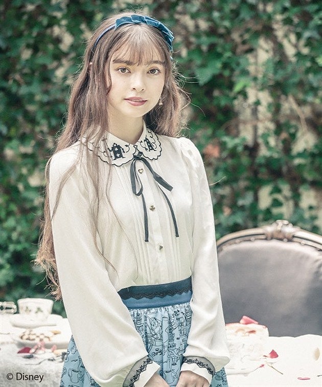 alice auaa alice in wonderland in meブラウス alice auaa alice in